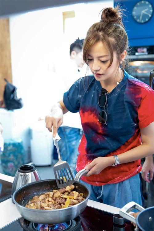 王俊凯舒淇最新爆料图片,最新爆料图片曝光引热议  第3张 王俊凯舒淇最新爆料图片,最新爆料图片曝光引热议  第3张